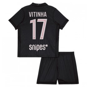 Camisola Paris Saint-Germain Vitinha 17 Jordan Criança 4º Equipamento 2025-26 Manga Curta