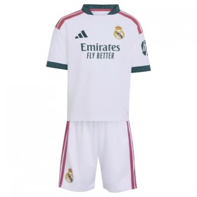 Camisola Real Madrid Mbappé 10 Criança 1º Equipamento 2026-27 Manga Curta