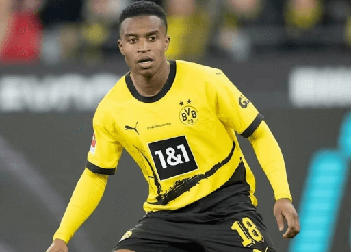 Moukoko, de um génio do futebol a um futuro perdido 